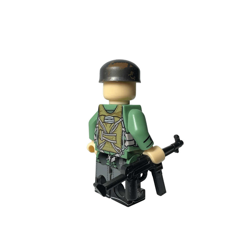 Fallschirmjäger Infantry - MP40