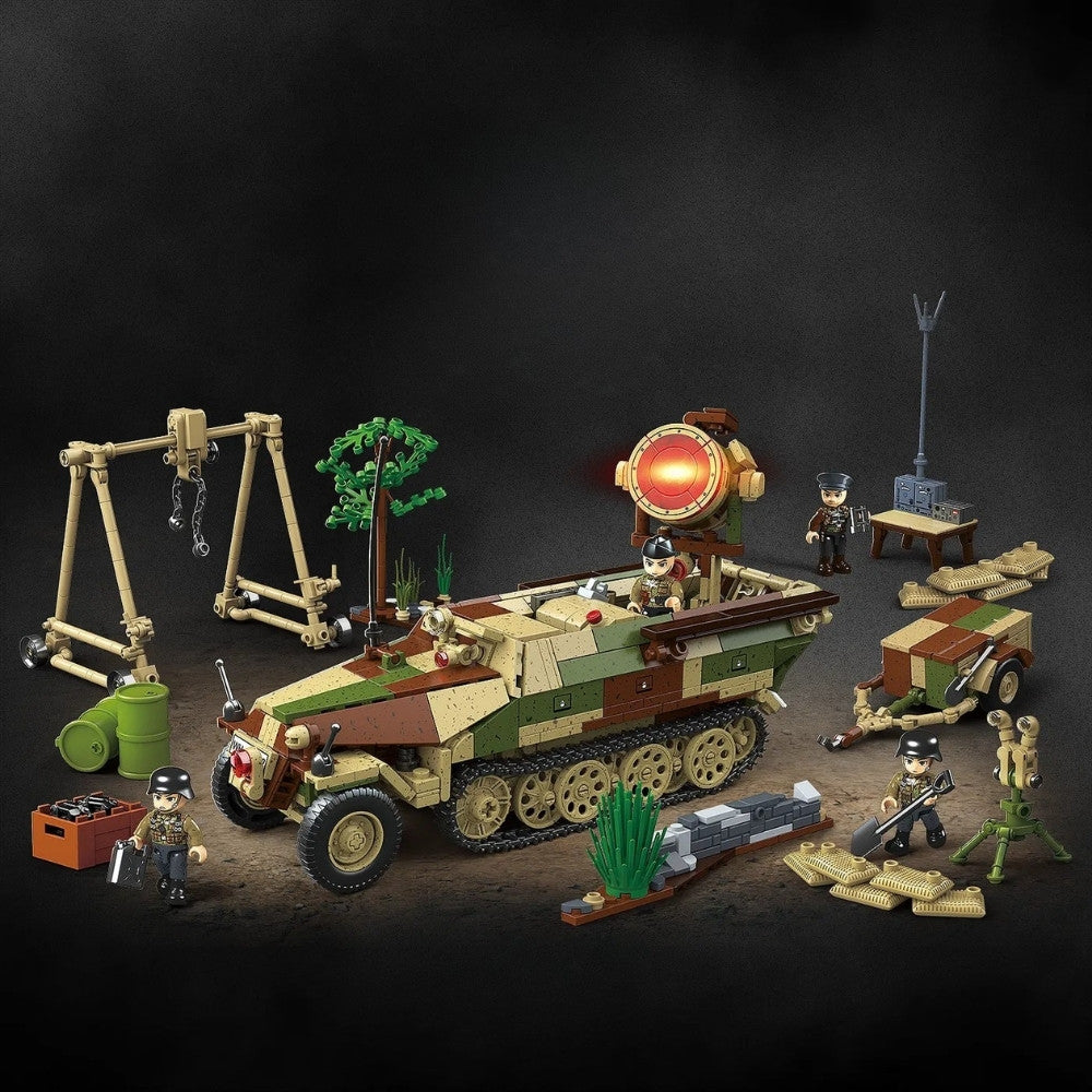 Sd.Kfz. 251/20 "UHU" - Halftrack | 1:28 Scale | Limited Edition