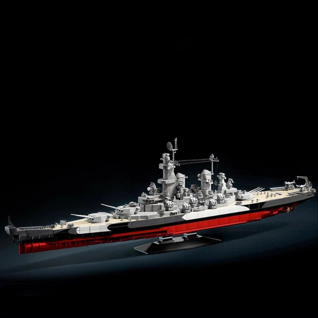 USS Missouri - Iowa-Class Battleship | 1:300 Scale