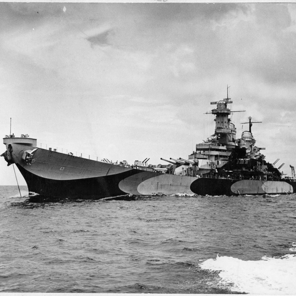 USS Missouri - Iowa-Class Battleship | 1:300 Scale